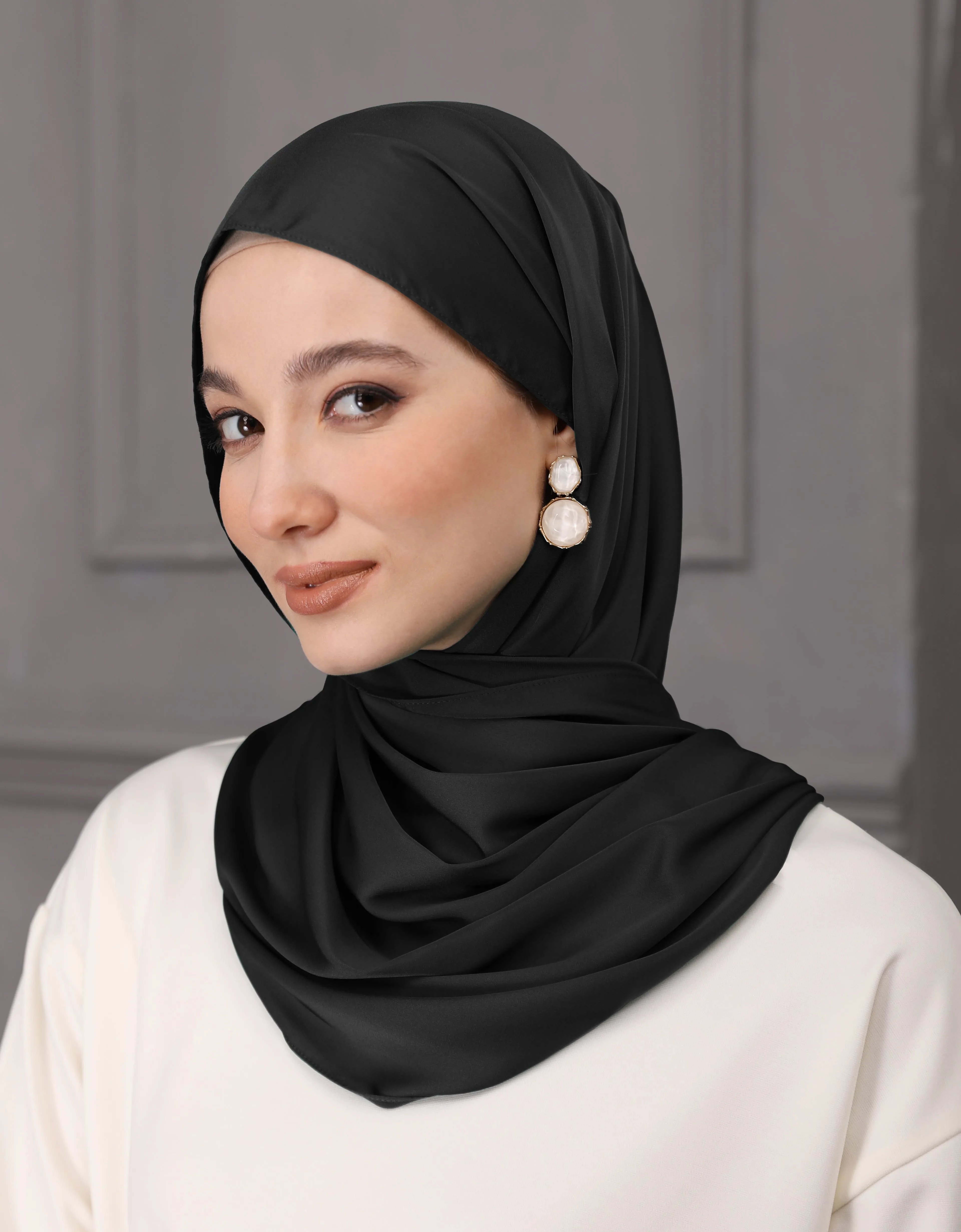 EVELYN SHAWL (BLACK)